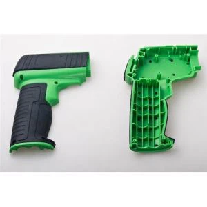 Kumi ja muovi ruiskuvalu