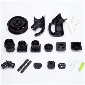 Muovisten ruiskuvalumuottien rakentajat ja muoviosien valmistajat